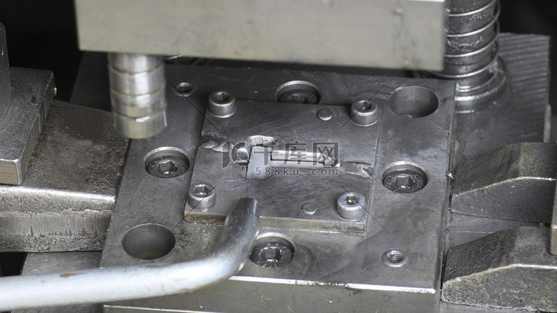 冰箱模具安装：五大关键步骤与注意事项**