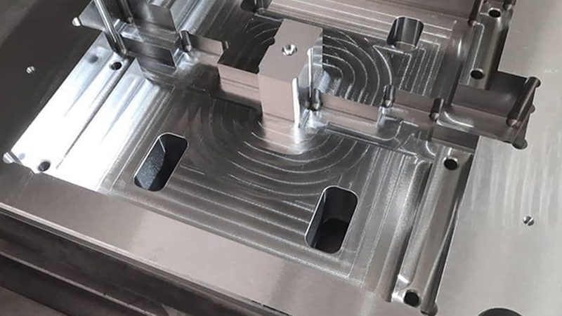 吹塑模具安装调试：关键步骤与注意事项**