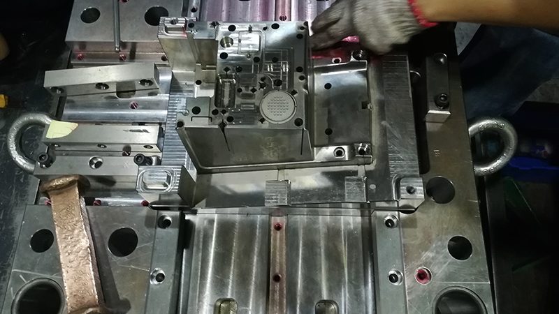 冲压模具配件尺寸参数解析：关键要素与选型逻辑